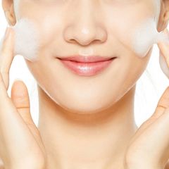 Gel Rửa Mặt Tràm Trà, 0.5% Bha Cosrx Low Ph Good Morning - 150ml
