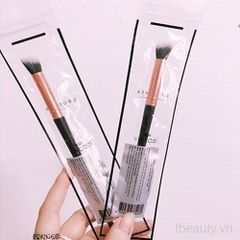 Cọ Đánh Sống Mũi N01 Angled Shading - Cọ Trang Điểm Độc Đáo Tạo Nên Đường Nét Sắc Sảo, Đa Năng Cho Mọi Phong Cách Trang Điểm