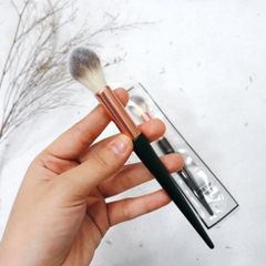 Cọ Highlight Vacosi Tapered Highlighter Brush - M26 - Cọ Trang Điểm Cao Cấp Cho Đường Nét Sắc Nét và Tự Nhiên