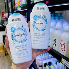 Dung Dịch Vệ Sinh Phụ Nữ Femfresh 250ml - Chăm Sóc Vùng Nhạy Cảm, Giúp Cân Bằng pH, Tạo Cảm Giác Sạch Sẽ, Tươi Mới Trong Ngày