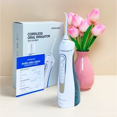 Máy Tăm Nước Không Dây LocknLock ENR156BLU 200ml - Thiết Kế Sành Điệu, Chống Thấm Nước, Sạc USB, Chăm Sóc Răng Miệng Hiệu Quả