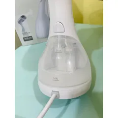Bàn Là Hơi Nước Cầm Tay LocknLock ENI222WHT 1500W - Máy Hơi Nước Mini Cho Quần Áo, Dung Tích 300ml, Bảo Hành 2 Năm