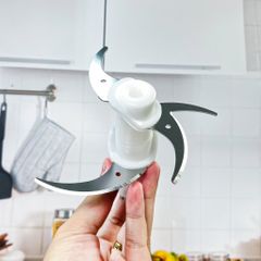 Máy Xay Thịt LocknLock EJM172 Inox 2L - Đa Năng 300W, Lưỡi 4 Cánh Sắc Bén - Dễ Dàng Xay Thịt, Cá, Rau Củ, Bảo Hành 2 Năm