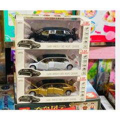 Mô hình xe ô tô Automini 1:32 Scale Die Cast Model có đèn, mở được cửa giao màu ngẫu nhiên 233948