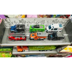 Xe ô tô đồ chơi chạy bằng đà 551-2 gồm 1 xe tải to và 6 xe nhỏ