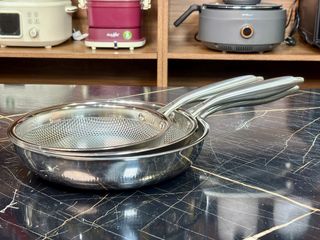 Chảo Inox Jiwon 5 Lớp Vân Tổ Ong Chống Dính - Đẳng Cấp Bếp Nấu An Toàn, Siêu Bền, Phù Hợp Mọi Loại Bếp