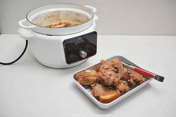Nồi Nấu Chậm Instant Pot Dutch Oven 5.7L - Kiểu Dáng Sang Trọng, Đỏ/Trắng, Đun Nấu Thực Phẩm Hương Vị Tuyệt Hảo