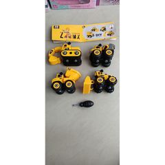 Mô Hình 4 Chiếc Xe Ô Tô Công Trình Tháo Lắp - Đồ Chơi Xếp Hình Chạy Bánh Đà 677-110 Cho Trẻ Em