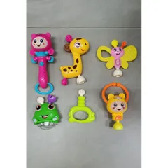 Bộ đồ chơi Lúc lắc 697-2 cho trẻ sơ sinh và trẻ nhỏ - Gồm 6 chi tiết màu sắc ngẫu nhiên, Xe lắc an toàn và thú vị cho bé