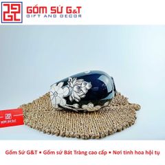 Lọ Hoa Trang Trí Gốm Sứ G&T Dáng Xoài Vẽ Sen Nổi - Vật Phẩm Phong Thủy Sang Trọng, Tạo Điểm Nhấn Cho Không Gian