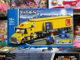 Đồ Chơi Lắp Ráp Mô Hình Xe Ô Tô Tải Container Chở Hàng Hóa LEGO Cities 19068 - Đồ Chơi Sáng Tạo Vui Nhộn Cho Trẻ Em Trên 6 Tuổi