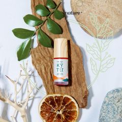Tinh Dầu Kỷ Tử D'Vi Nature - Son Môi Dưỡng Ẩm Tự Nhiên, Đôi Môi Căng Mọng Quyến Rũ, Chiết Xuất Vitamin Bổ Sung