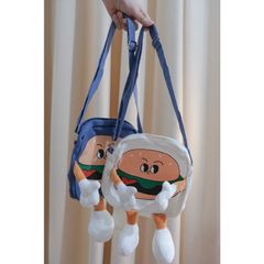 Túi vải đeo chéo hình hamburger cho bé