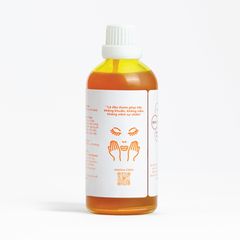 Dầu mè nghệ là dầu dùng để ăn uống và đặc biệt dùng cho dưỡng da, peel da tự nhiên, mờ thâm