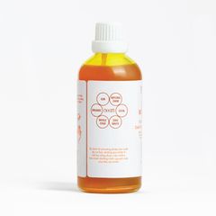 Dầu mè nghệ là dầu dùng để ăn uống và đặc biệt dùng cho dưỡng da, peel da tự nhiên, mờ thâm