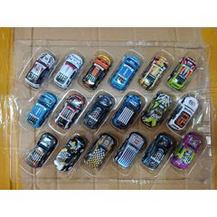 Hộp đồ chơi gồm 18 chiếc Xe ô tô MINI CARTOON CAR chạy bằng bánh đà 66-51