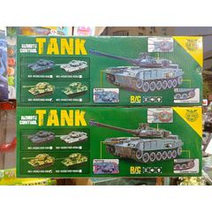 Mã 559 - Hộp đồ chơi Xe Tăng điều khiển từ xa chạy 4 chiều, có đèn phát sáng (tặng kèm pin)