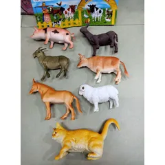 Bộ đồ chơi mô phỏng các loại động vật nuôi tại nhà MY FARM gồm 7 con khác nhau