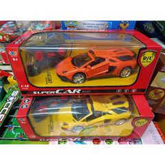 Xe ô tô điều khiển mở cửa, chạy 4 chiều, có đèn phát sáng 3688 (có pin đi kèm và giao màu ngẫu nhiên)