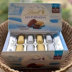 Socola Tươi Lindt Pyrenees Pháp - Hương Vị Độc Đáo Mùa Đông, Quà Tết Sang Trọng Và Ngọt Ngào 5 Sao