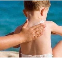 Kem Chống Nắng Xịt Bioderma Photoderm Pediatrics SPF 50+ Cho Trẻ Em