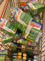 Sữa Canxi Regilait Pháp - Dinh Dưỡng Tăng Cường Xương Khớp với Vitamin D, 100% Sữa Bò Tươi, An Toàn Cho Cả Gia Đình
