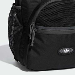 Balo Adidas IB9206 - Balo thời trang năng động, chất liệu bền, tiện ích cao cho học sinh và dân văn phòng, màu đen cá tính.