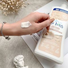 Sữa Dưỡng Thể St. Ives Yến Mạch & Bơ Dưỡng Ẩm Dịu - 621 ml - Chăm sóc da mềm mịn, phù hợp cho mọi loại da