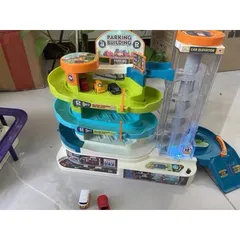 Đồ chơi giáo dục mô hình bãi đậu xe ô tô 3 tầng cho bé, lắp ráp đường ray, Gara ô tô, thế giới đồ chơi 1104