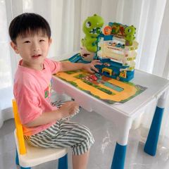 Đồ chơi bãi đậu xe ô tô khủng long xanh HomeKey kèm 10 xe kết hợp với đường hầm khủng long