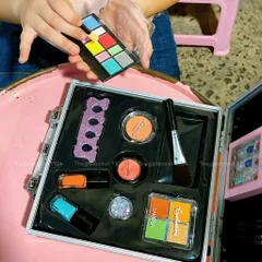 Cốp trang điểm cho bé cao cấp bằng nhôm 15 chi tiết, đồ chơi make up an toàn cho bé gái