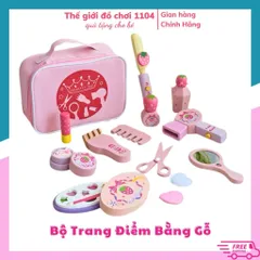 Bộ túi trang điểm cho bé bằng gỗ 13 món, họa tiết dâu tây xinh xắn