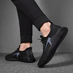 Giày thể thao nam Sport WWB đen viền đỏ - Mẫu mới, giá siêu rẻ, đi học, đi chơi, dễ phối đồ, chất lượng đảm bảo.