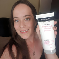 Sữa Rửa Mặt Neutrogena Brightening Foaming Cleanser 175g - Làm Sạch Sâu và Làm Sáng Da, Dưỡng Ẩm Chất Lượng Cao