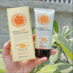 Kem Chống Nắng 3W Clinic Intensive UV Sun Block Cream 70ml - Bảo Vệ Da Nhạy Cảm, Cung Cấp Độ Ẩm, Chống Tia UV Mặt Trời
