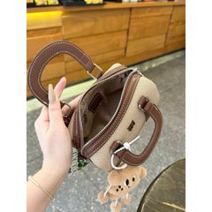 Túi Trống Toutou Size 18 - Túi Xách Nữ Kèm Charm Bông Mây & Dây Đeo Chéo Phong Cách Trẻ Trung, Tiện Lợi, Hàng Quảng Châu Cao Cấp