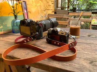 Dây Đeo Máy Ảnh DSLR/Mirrorless MINI-MO Da Vachetta Nâu Indochine - Phụ Kiện Chất Lượng Cao Cho Photographer