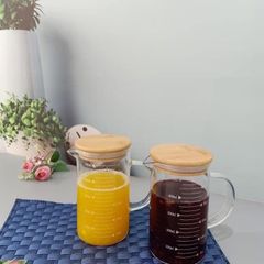Ly thủy tinh chia vạch đo lường nắp gỗ tre có quai 500ml