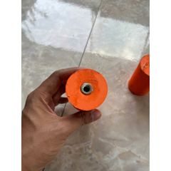 Trục lu cam gắn giấy chà nhám ( quả lu nhám)