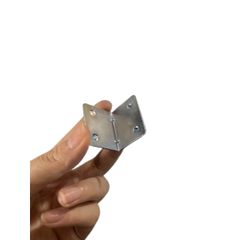 Pát Sắt Bốn Lỗ 3F5 - 100 Cái Chắc Chắn, Cố Định Góc Bàn, Tủ - Vật Liệu Thép Chất Lượng Cao, Dễ Dàng Lắp Đặt