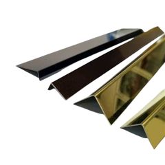 Nẹp V inox vát cạnh không bén . Nẹp V inox vát cạnh màu vàng , màu đen , màu bạc cây dài 2.4m vận chuyển cắt đôi.