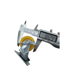 Bánh Xe Nhựa Vuông Hai Vòng Bi Có Khóa, Màu Vàng, Tải Trọng 30kg - Dụng Cụ Tiện Ích Cho Thiết Bị Di Động