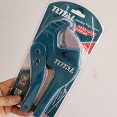 Dao Cắt Ống Nhựa 42mm Total THT53422 - Lưỡi Thép Sắc Bén, Tay Cầm Thiết Kế Ergonomic, Dụng Cụ Cầm Tay Bền Bỉ, Dễ Dùng
