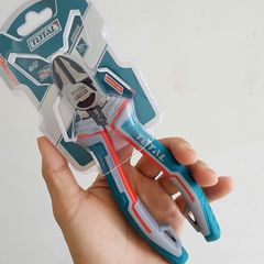 Kìm Cắt Cao Cấp 7 Inch Total THT230706S - Lưỡi Sắc Bén, Chất Liệu Thép CR-V, Tay Cầm Chống Trượt Dùng Trong Gia Đình và Công Nghiệp