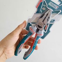 Kìm Điện 8 Inch Total THT210806S - Chất Liệu CR-V, Lưỡi Cắt Sắc Bén, Tay Cầm Cách Điện 1000V, Dụng Cụ Cầm Tay Chuyên Nghiệp