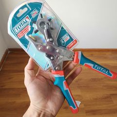 Kìm Đục Lỗ Da Total THT33526 - Dụng Cụ Cầm Tay 6 Kích Cỡ (2.5-5mm), Tay Cầm PVC Thoải Mái, Tiết Kiệm Sức Lực 30%