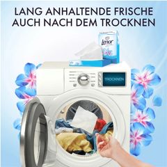 Giấy Thơm Quần Áo Lenor 34 Tờ - Hương Hoa Thơm Mát, Giúp Khử Mùi và Giảm Điện Tích Tĩnh Điện, Hàng Đức Chính Hãng