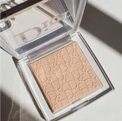 Phấn Phủ Dạng Nén Dior 2N Backstage Face & Body Powder-No-Powder 11G - Kiềm Dầu Tự Nhiên, Chất Phấn Nhẹ, Dành Cho Tất Cả Các Loại Da