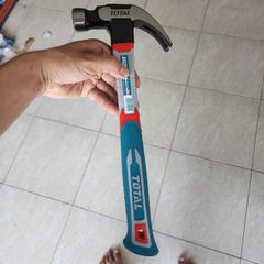Búa Nhổ Đinh 16Oz Total THCH61016 - Đầu Thép Cứng, Cán Chắc Chắn, Móc Nhổ Đinh Tiện Dụng, Dụng Cụ Cầm Tay Chất Lượng Cao