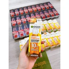 Dưỡng Chất Ban Đêm Garnier 10% Vitamin C - Giảm Thâm, Dưỡng Sáng Da Khỏe Mạnh, Chiết Xuất Tự Nhiên 30ml